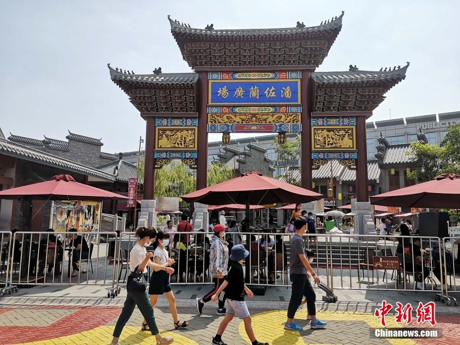 印尼雅加达新唐人街游人如织