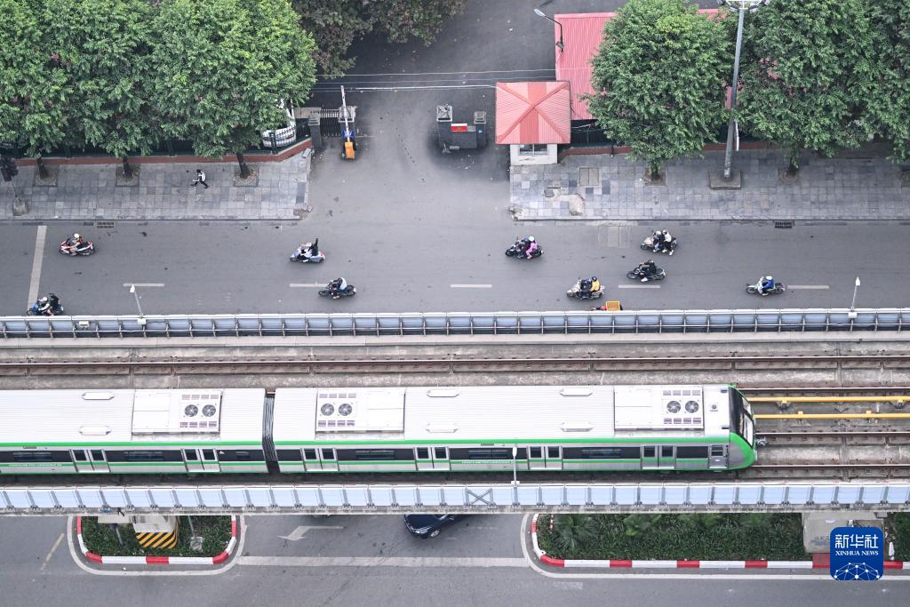 走进越南河内吉灵-河东线城市轻轨