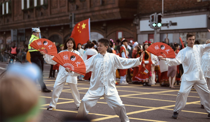 中国文化亮相爱尔兰圣帕特里克节