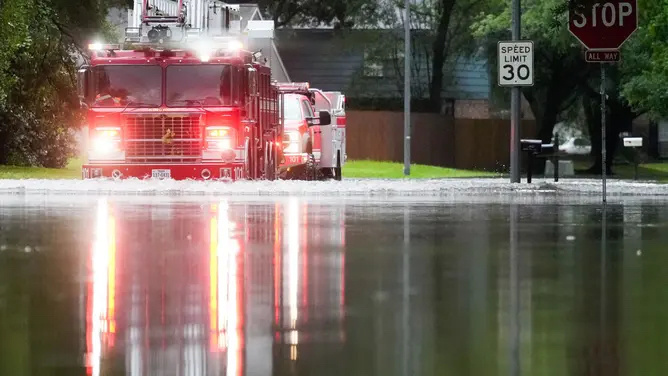 美国得克萨斯州超两百万人处于洪水警报之下