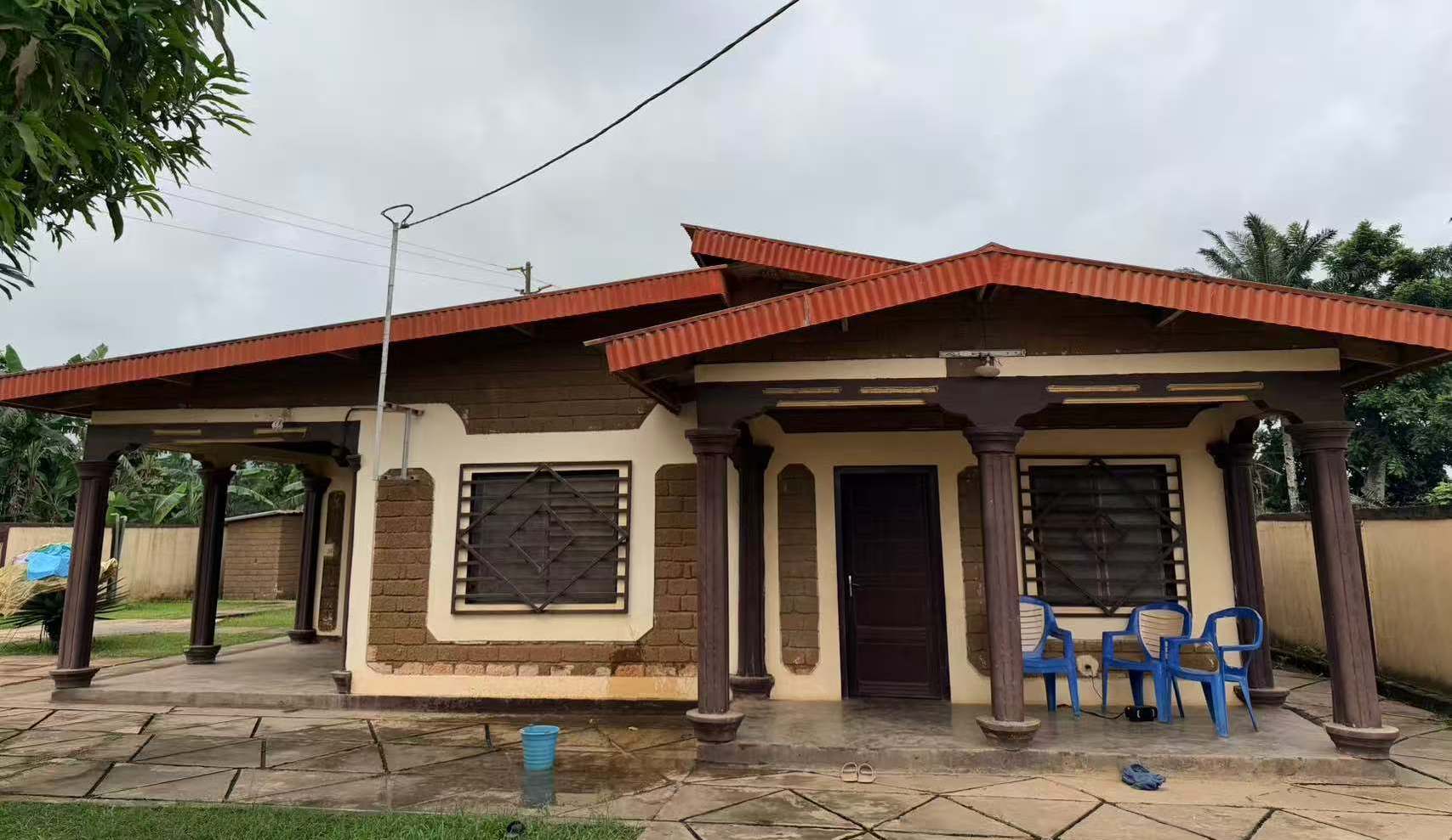 资讯有故事丨“合作工厂意味着稳定和希望” 一位刚果(布)工匠的中国情缘