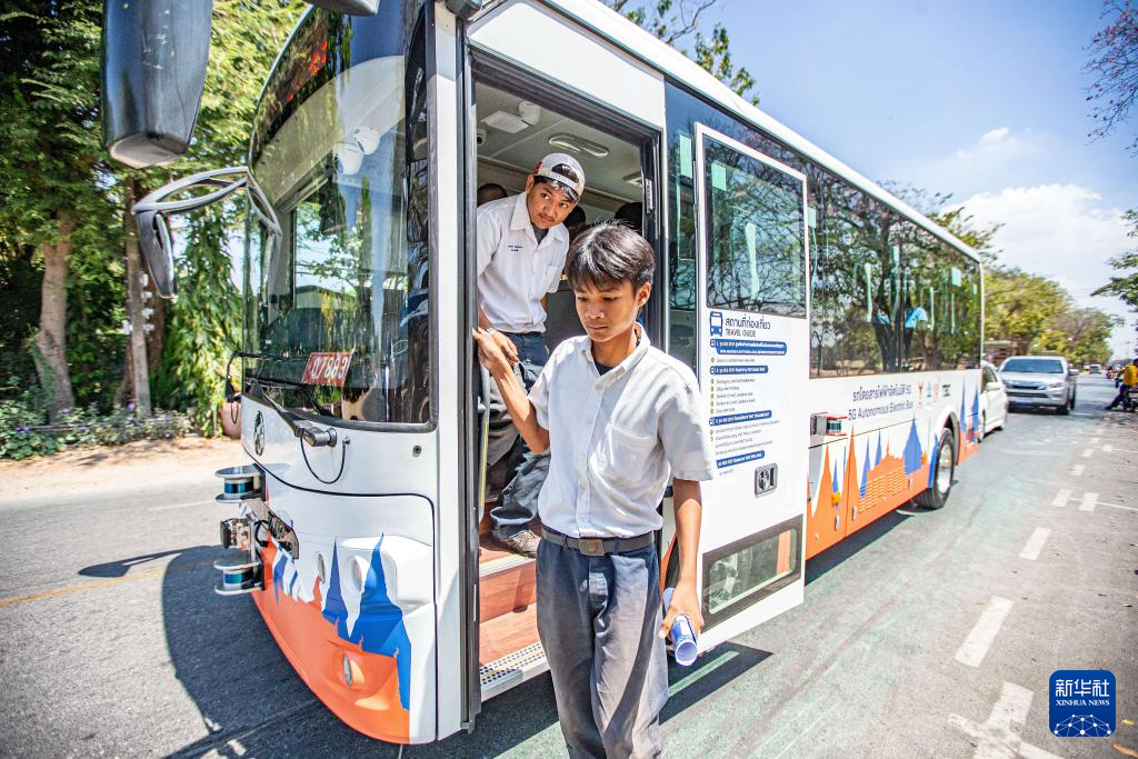 泰国：5G无人驾驶电动巴士试运行