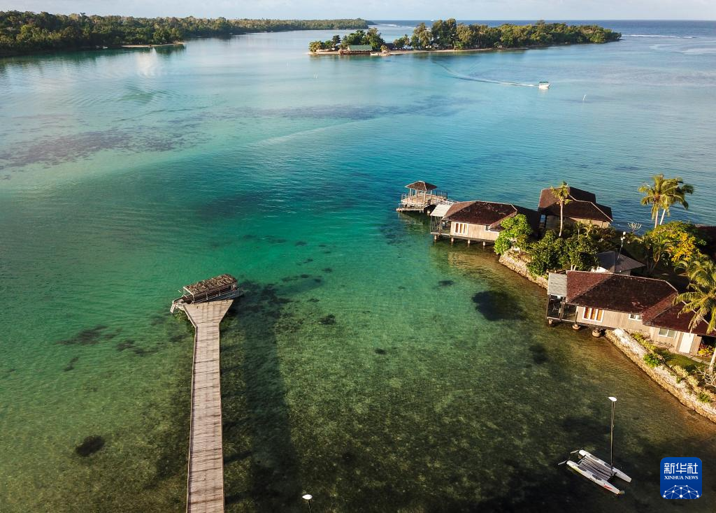 瓦努阿图:碧海环苍翠