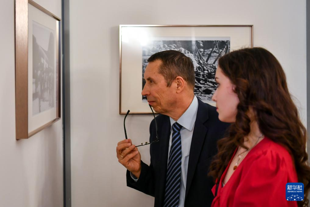 纪念中国人民抗日战争暨世界反法西斯战争胜利80周年图片展在莫斯科举行