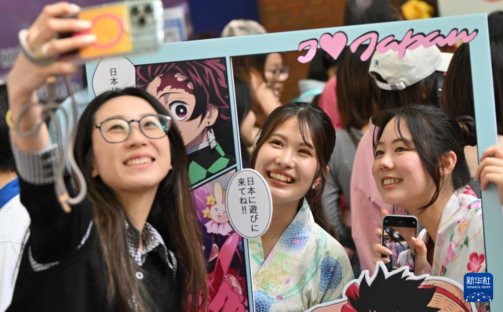 天津:多元文明织就青春合鸣