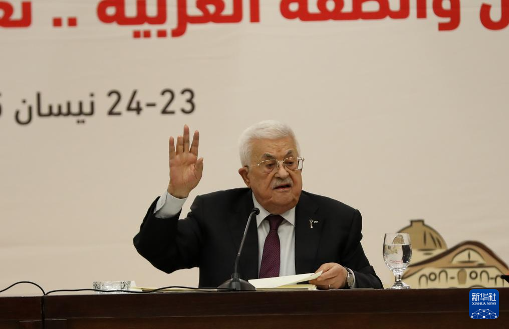巴勒斯坦总统阿巴斯:以色列应停止战争