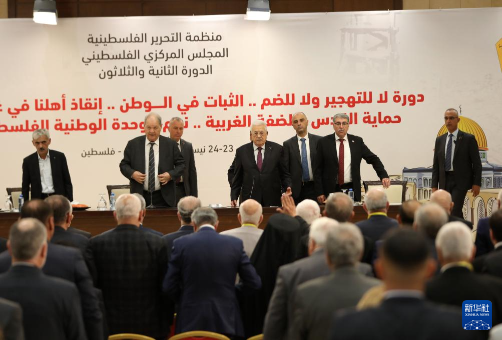 巴勒斯坦总统阿巴斯:以色列应停止战争