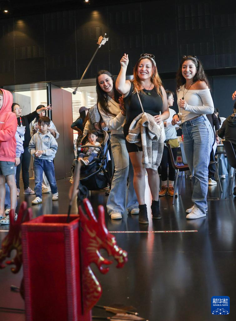 新西兰南岛民众沉浸式体验中医文化