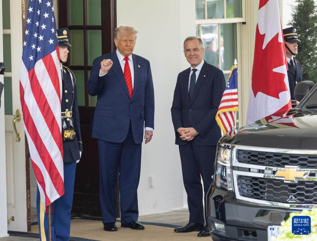 加拿大总理访美与特朗普“礼貌交火”
