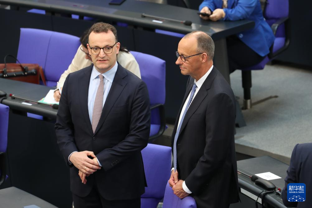 默茨经两轮投票当选德国总理