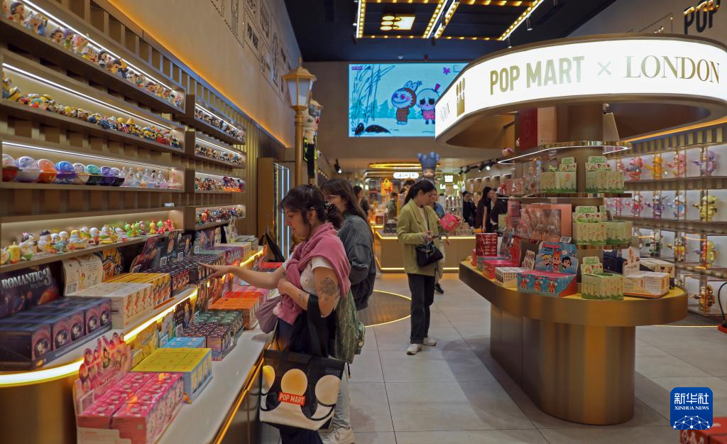 泡泡玛特在多国“圈粉”
