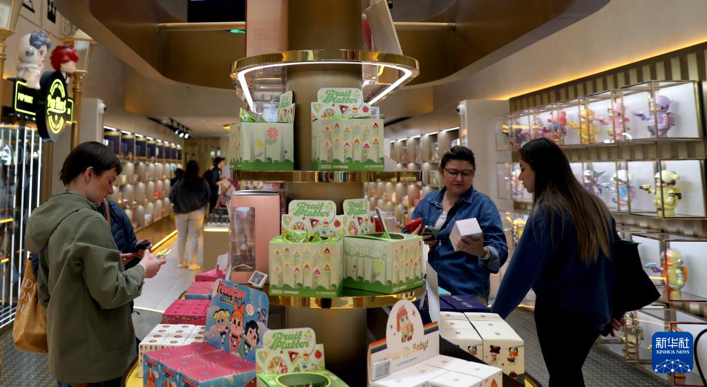 泡泡玛特在多国“圈粉”