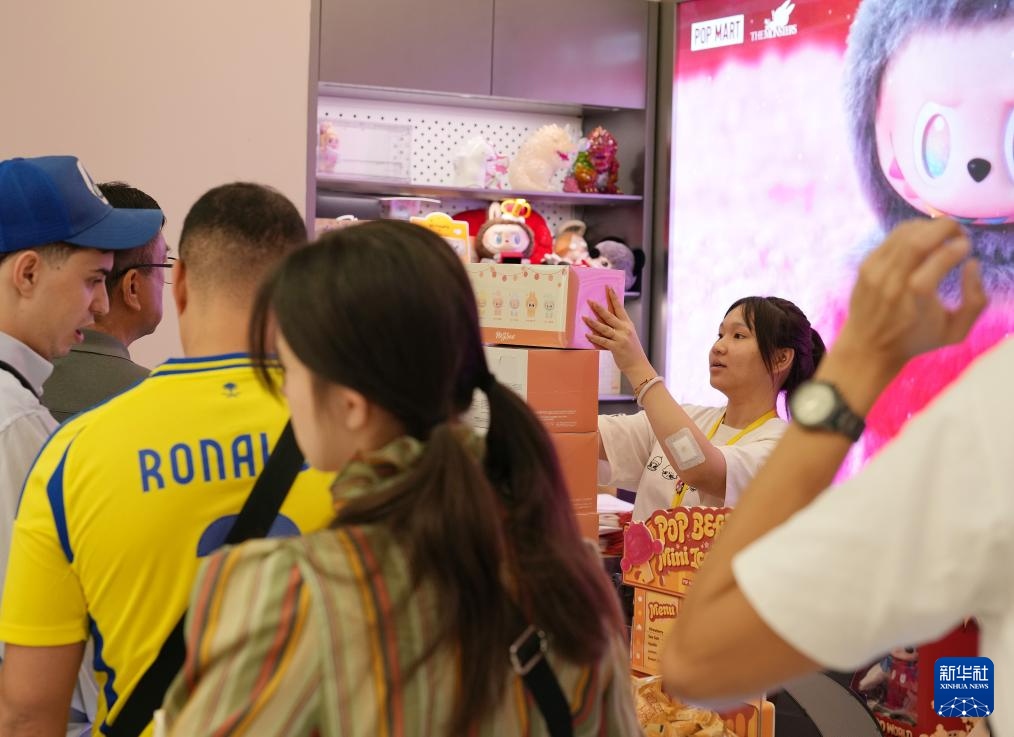 泡泡玛特在多国“圈粉”