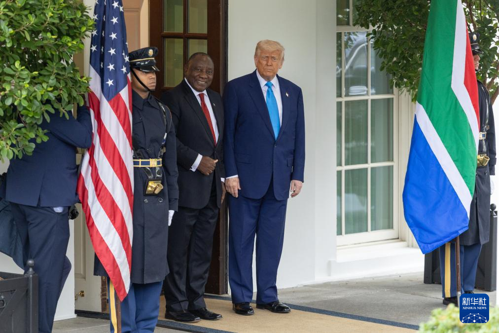 特朗普会见南非总统时起争执