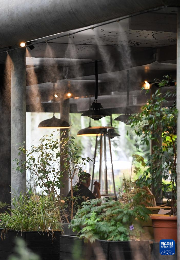 哈萨克斯坦南部地区遭遇高温天气