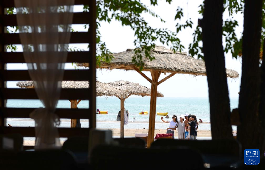 哈萨克斯坦南部地区遭遇高温天气