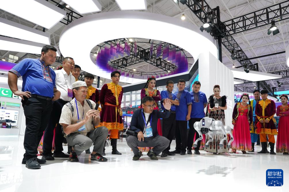 第十五届新疆喀什·中亚南亚商品交易会开幕