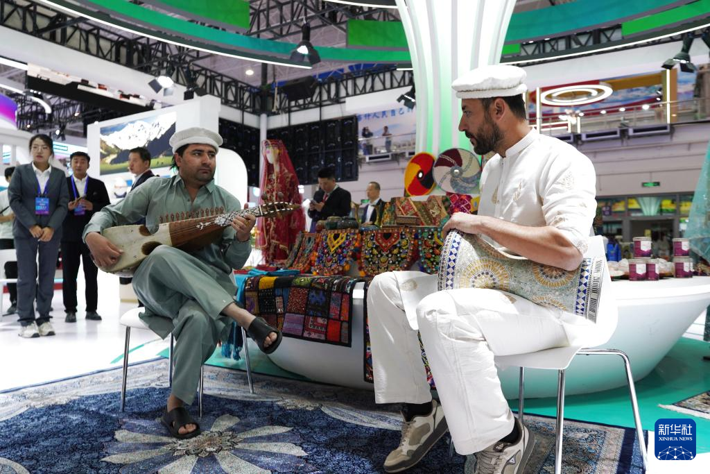 第十五届新疆喀什·中亚南亚商品交易会开幕