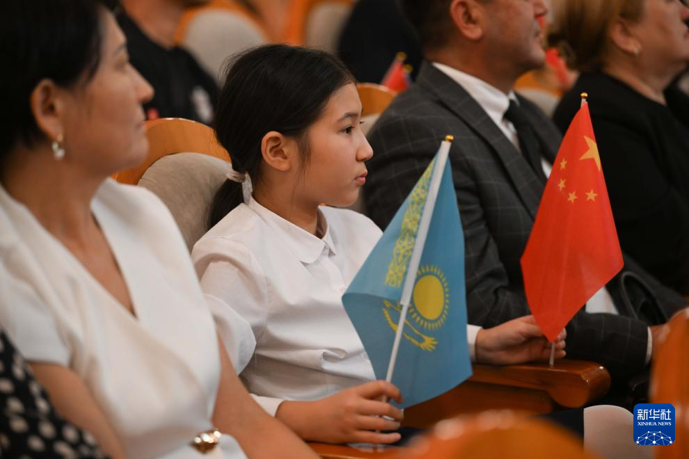 纪念抗战胜利80周年音乐会在阿拉木图举行