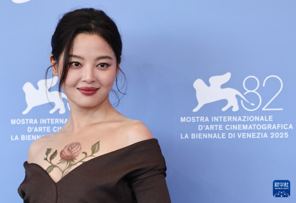 电影《日掛中天》主创亮相威尼斯电影节