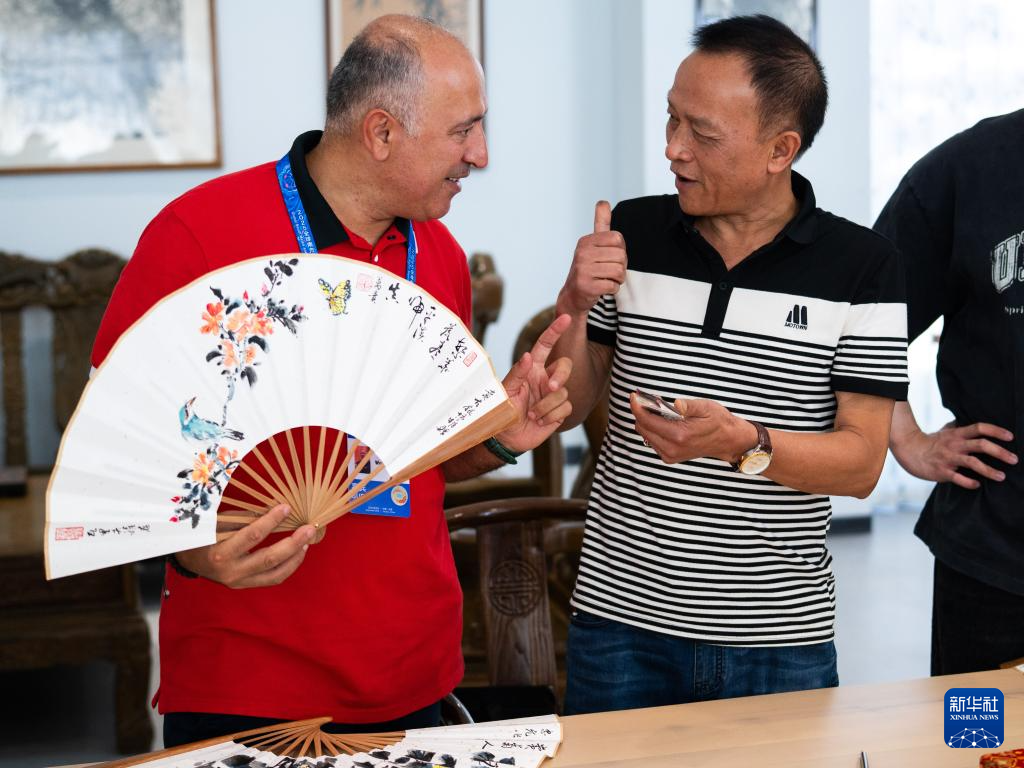 全球南方媒体智库高端论坛与会代表继续在云南参访