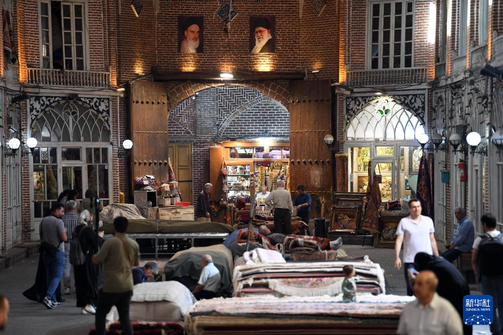 走进大不里士大巴扎