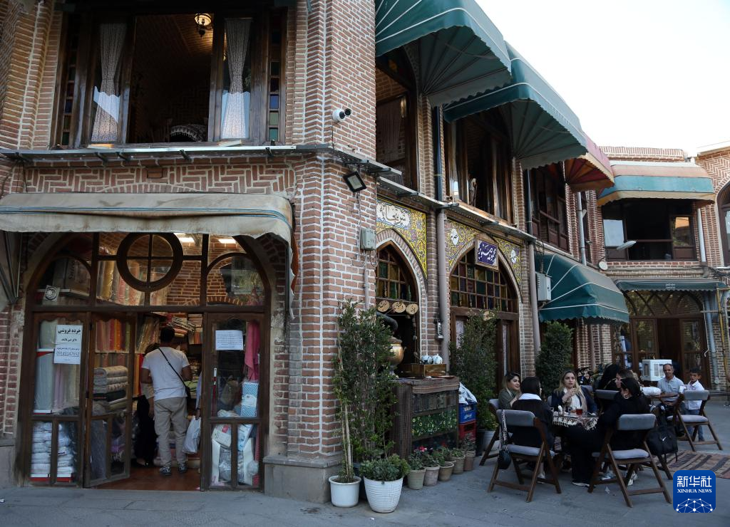 走进大不里士大巴扎