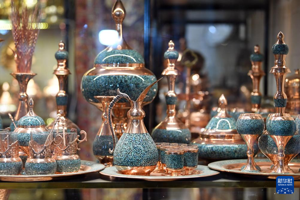 走进大不里士大巴扎