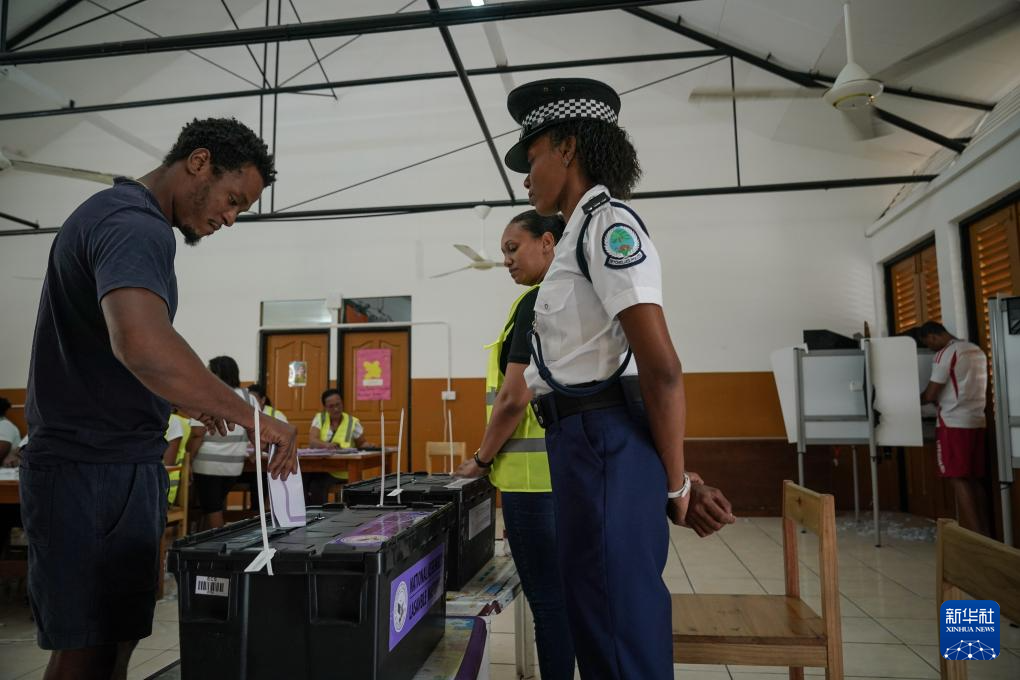 塞舌尔举行总统和议会选举