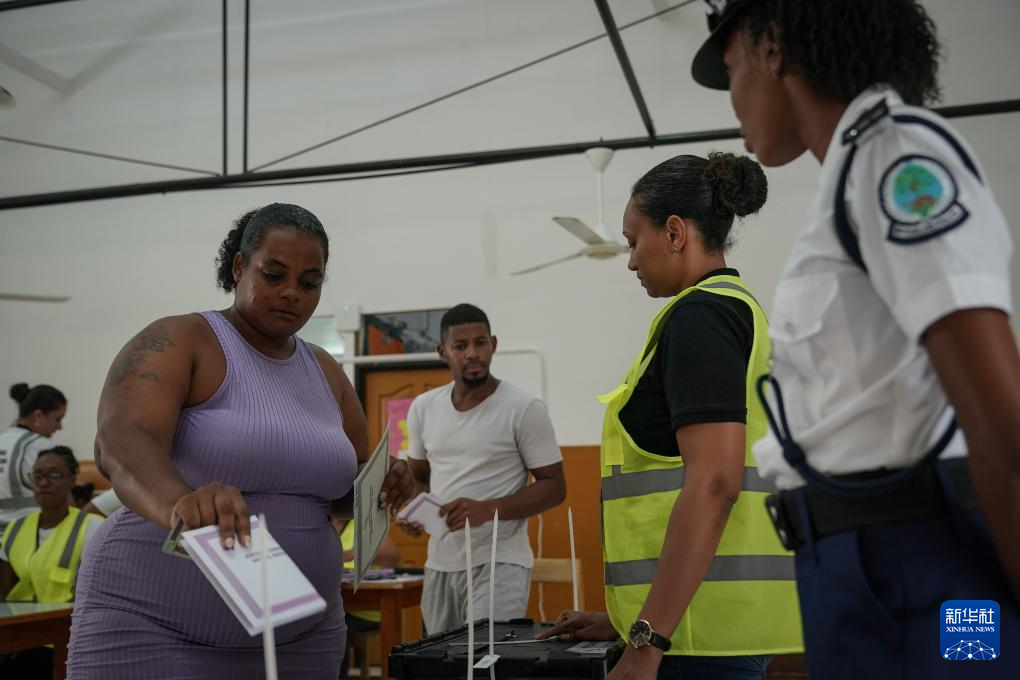 塞舌尔举行总统和议会选举