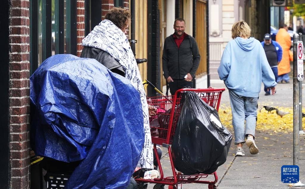 波特兰街头的无家可归者