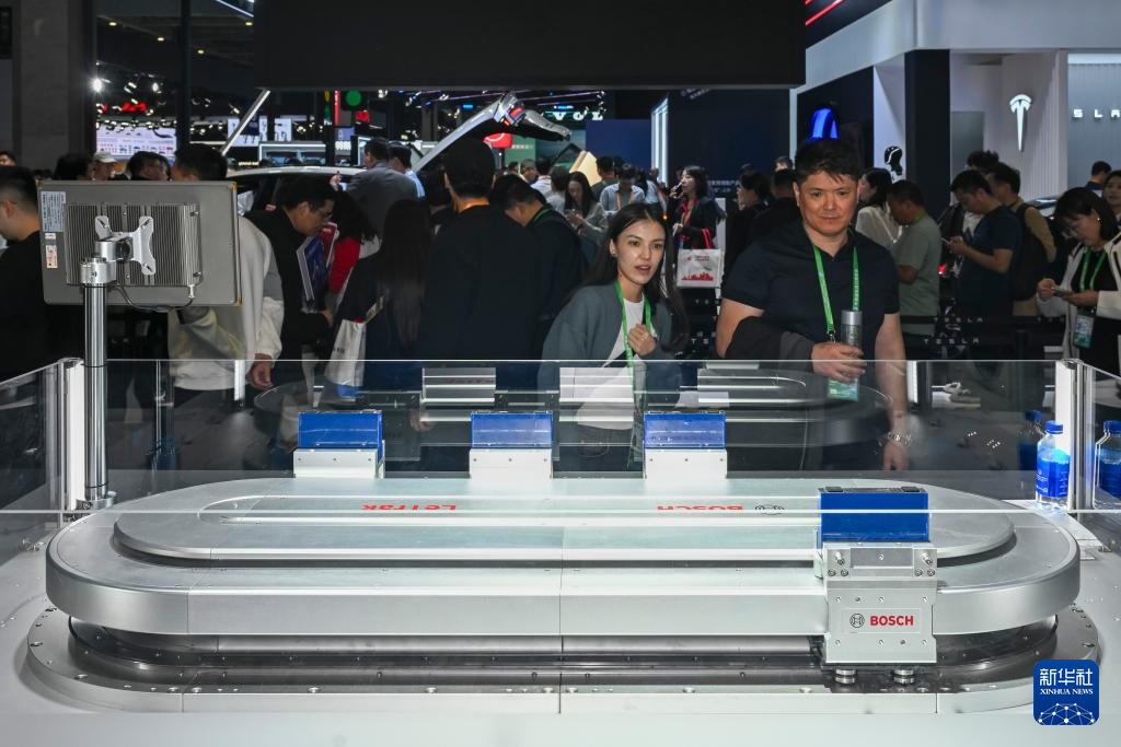 第八届进博会 | 进博会的前沿创新科技