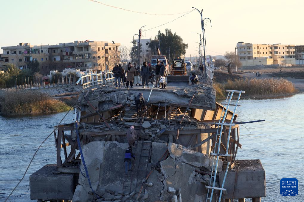 叙过渡政府与“叙利亚民主力量”延长停火15天