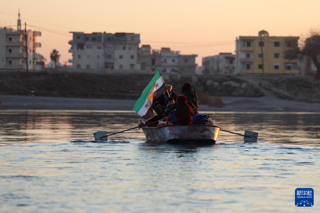 叙过渡政府与“叙利亚民主力量”延长停火15天