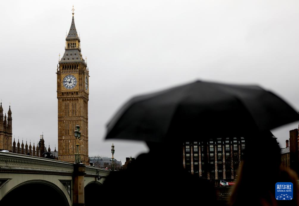 风暴“钱德拉”袭击英国