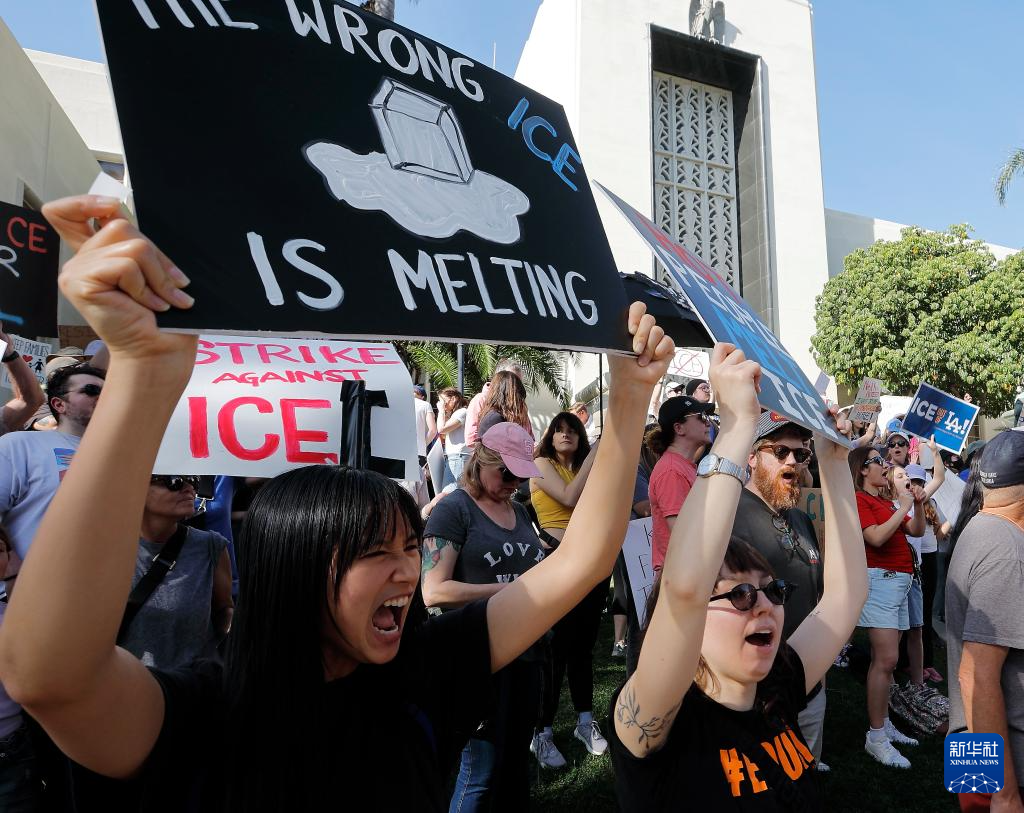 抗议暴力移民执法 全美至少300城参加